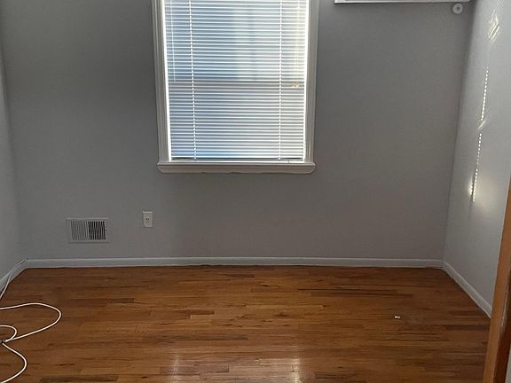 2nd image of 281 Slater Blvd