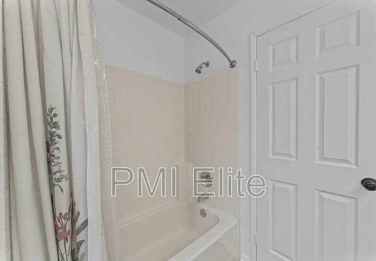 24619 Montevista Cir — Photo 15