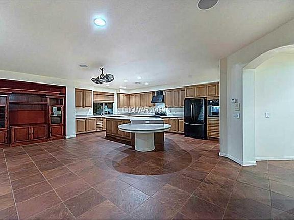 4th image of 11489 Snow Creek Ave #0