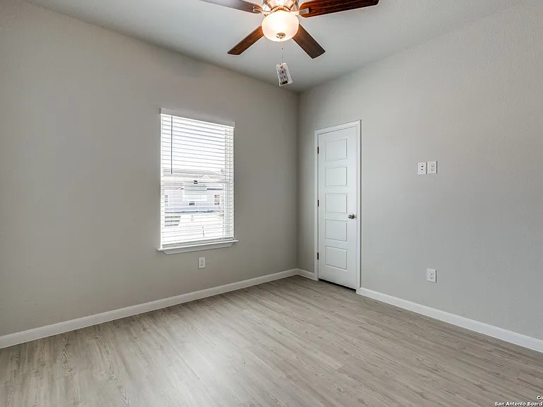 431 Trefger St — Photo 7