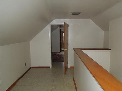 2nd image of 34 Allison St