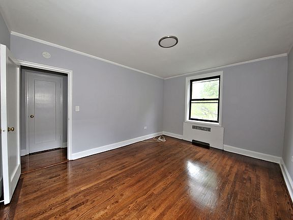 5th image of 323D Larchmont Ave #Apartment