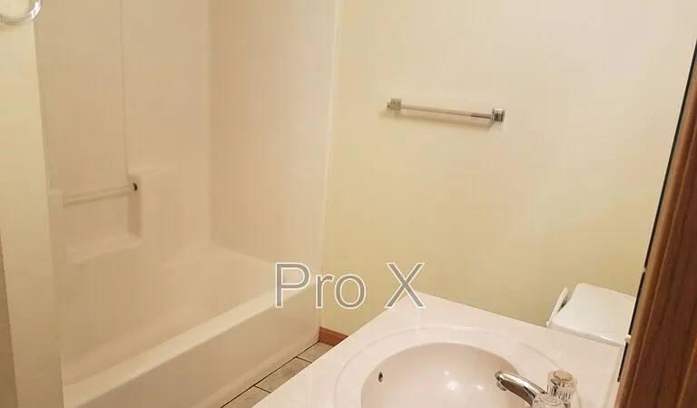 810 E Jackson St #C — Photo 10