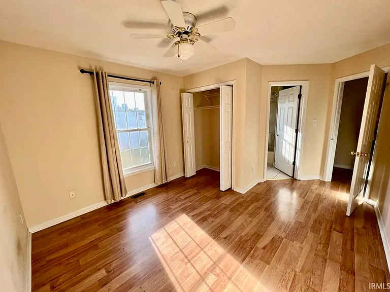 3410 S Oaklawn Cir — Photo 3