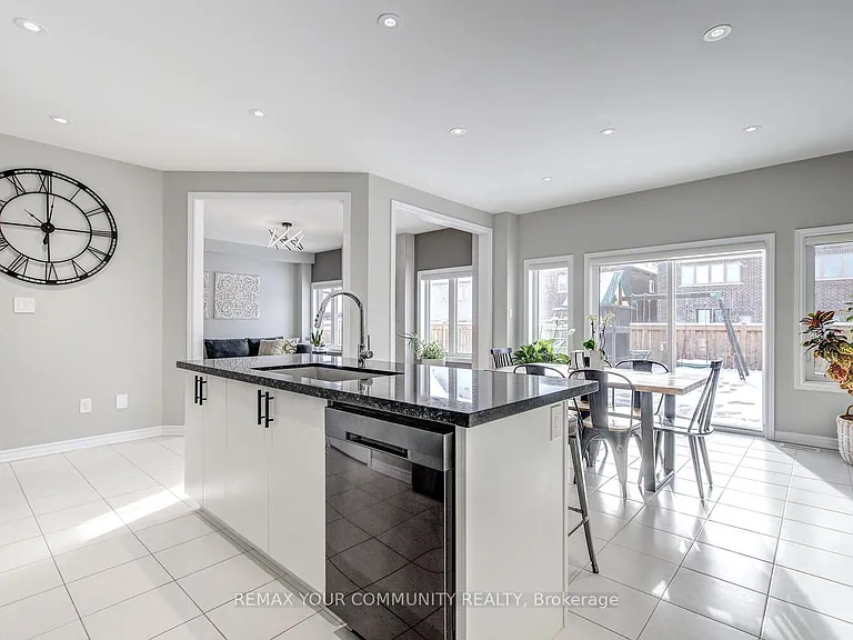 953 Barton Way — Photo 12