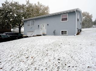 1507 Cliffview Dr, Holmen, WI 54636