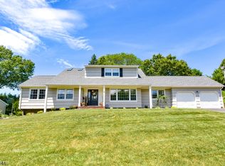 15 Almroth Dr, Wayne, NJ 07470