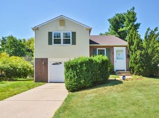 2184 Schaefer Rd, Abington, PA 19001