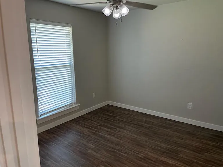 Ceiling Fans to Keep Air Space Circulating