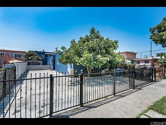 3rd image of 1736 W 62nd St