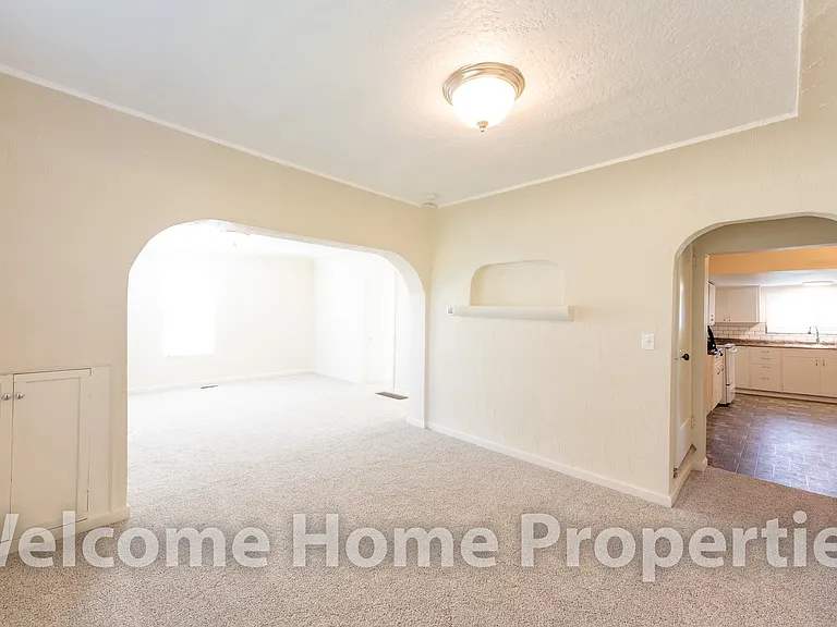 309 SW 6th St — Photo 17