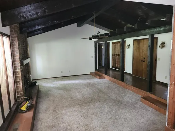 1400 Howard Dr, Del City, OK 73115