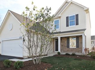 220 Fieldstone Dr, Woodstock, IL 60098