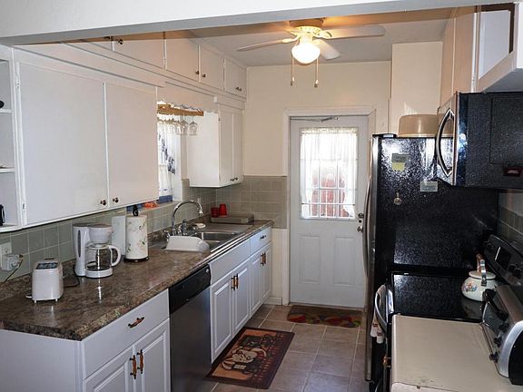 5th image of 366 Williams Ave
