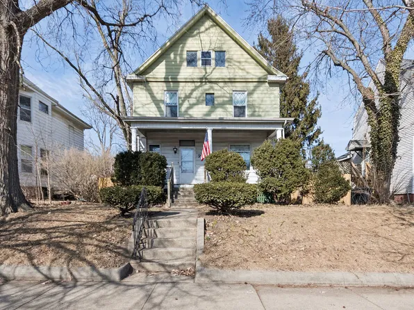 705 W Market St, Bloomington, IL 61701