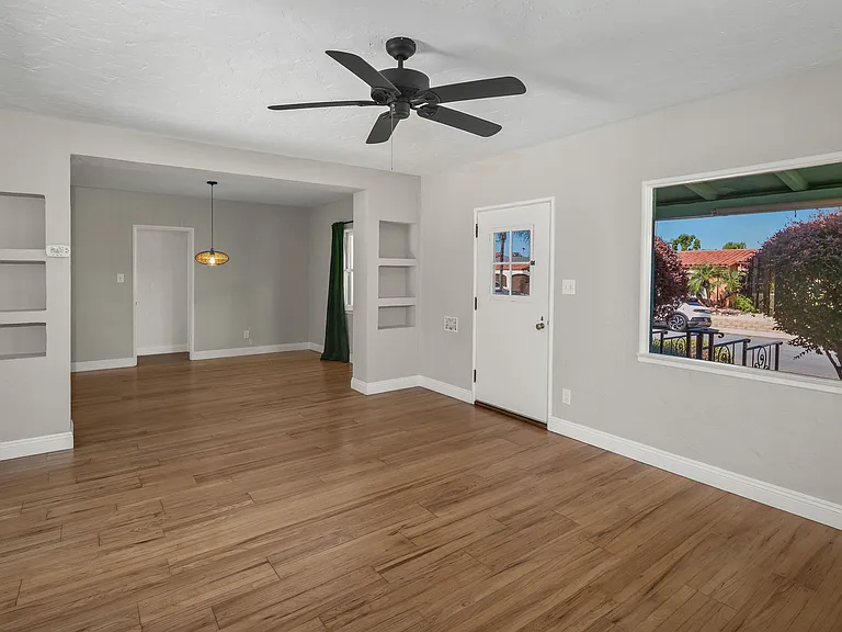 4804 Biona Dr — Photo 8