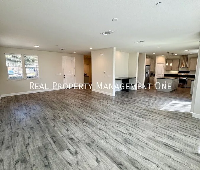 407 Ghiggeri Dr — Photo 5