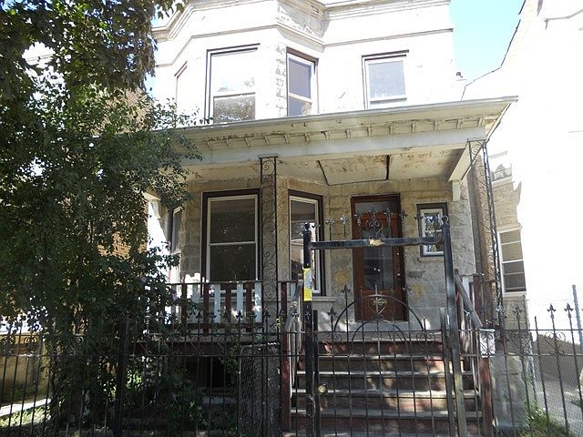 1st image of 1638 N Karlov Ave