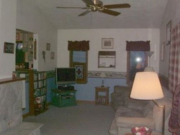 4th image of 155 1st Ave
