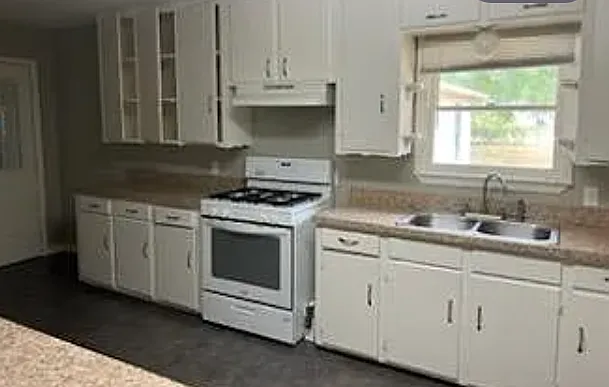 3 bed, 1483 sqft, $1,900 — Photo 3