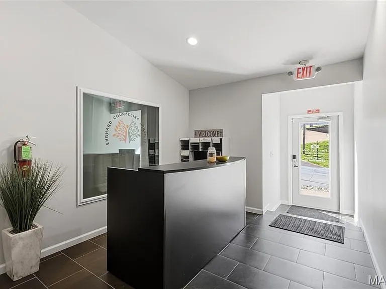 3601 Commerce Dr #CARDINAL — Photo 5