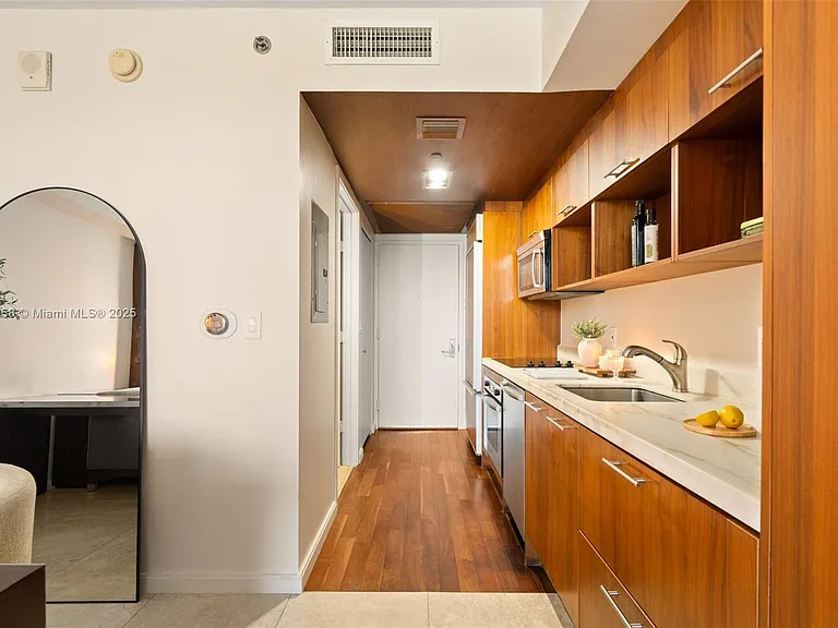 50 Biscayne Blvd #411 — Photo 13