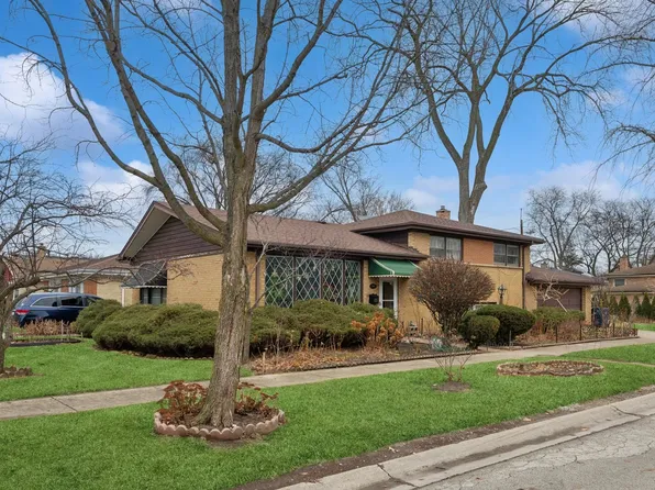 700 Lamon Ave, Wilmette, IL 60091