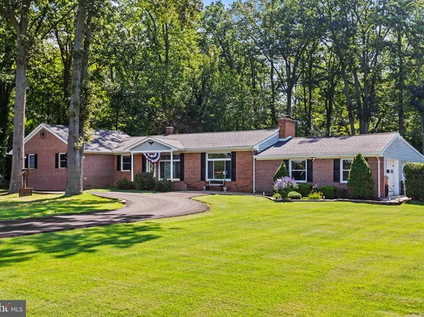 45059 Nolan Ct, Hollywood, MD 20636