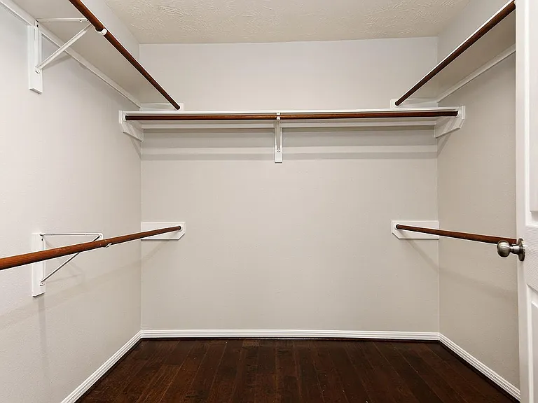 11 Fair Light Ct — Photo 16