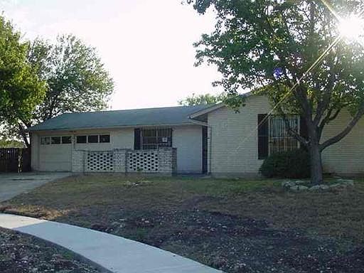 1st image of 2010 PALE VALLEY DR