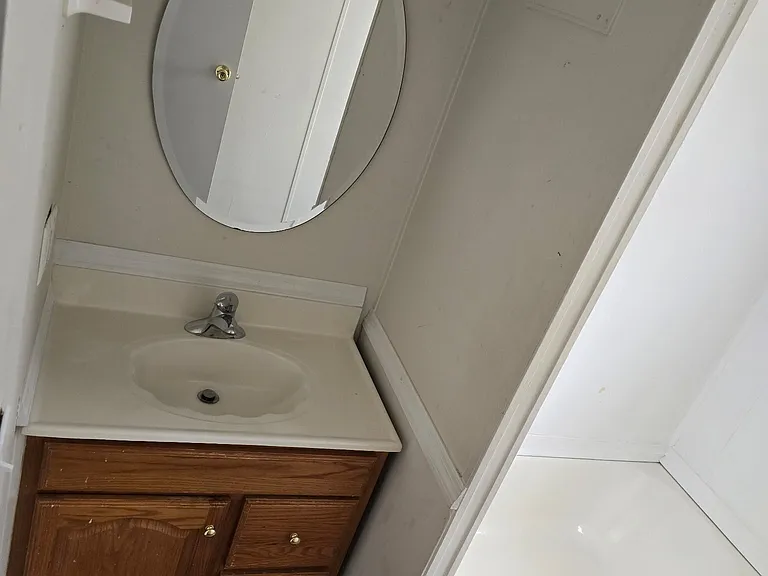 28 Riverside Dr — Photo 11