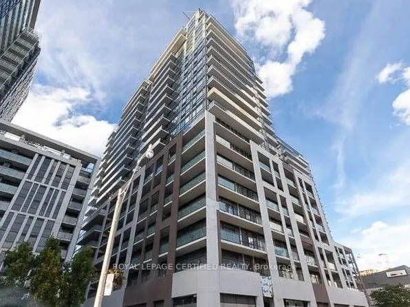 460 Adelaide St E, Toronto, ON