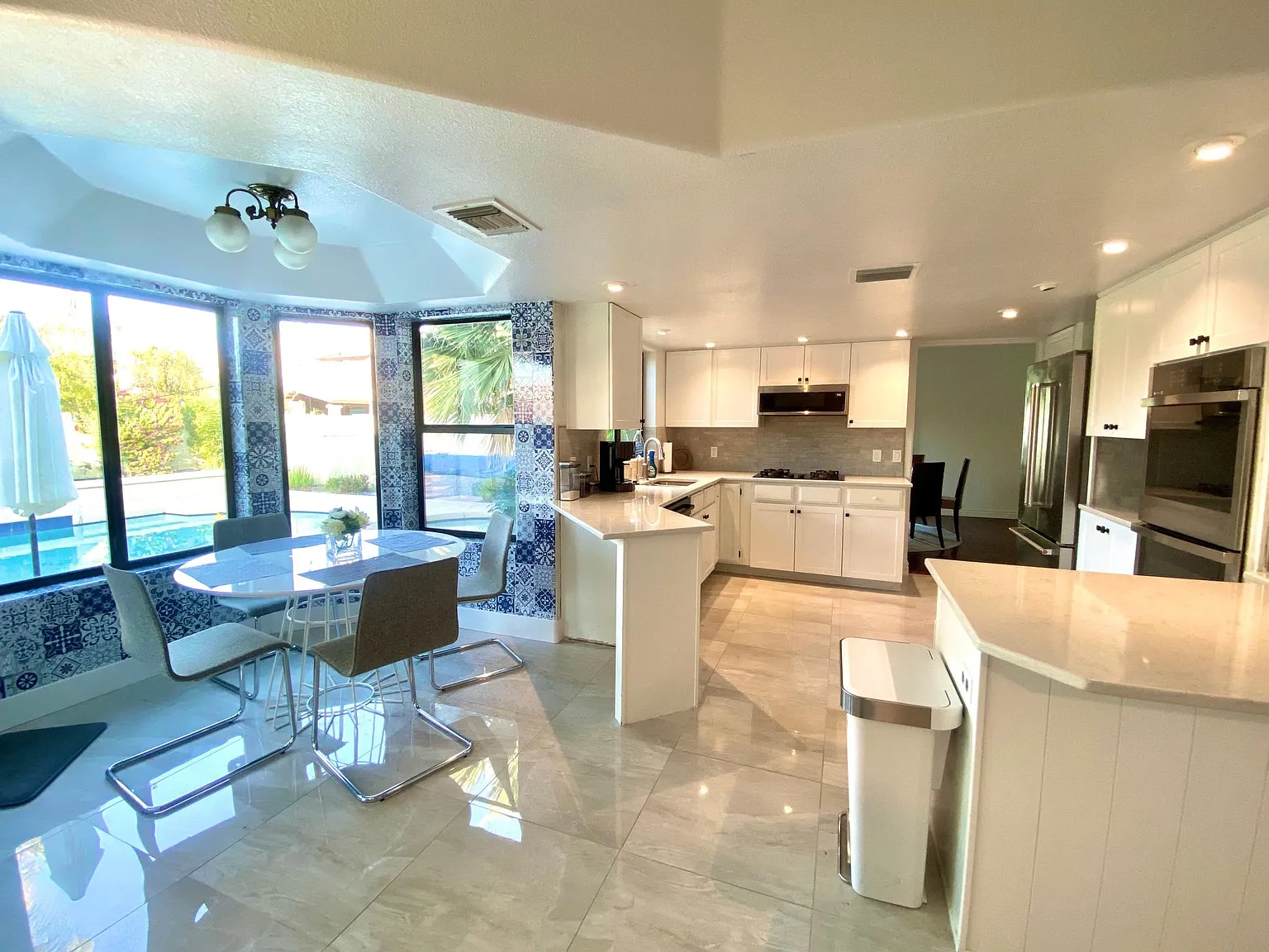 2118 E Marquette Dr — Photo 4