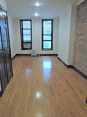 Rented by Metropolitan Equities | media 6