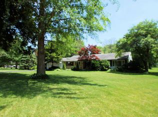 5650 S Bonnie Ln, Hales Corners, WI 53130