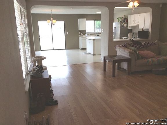 5th image of 8114 Bent Meadow Dr
