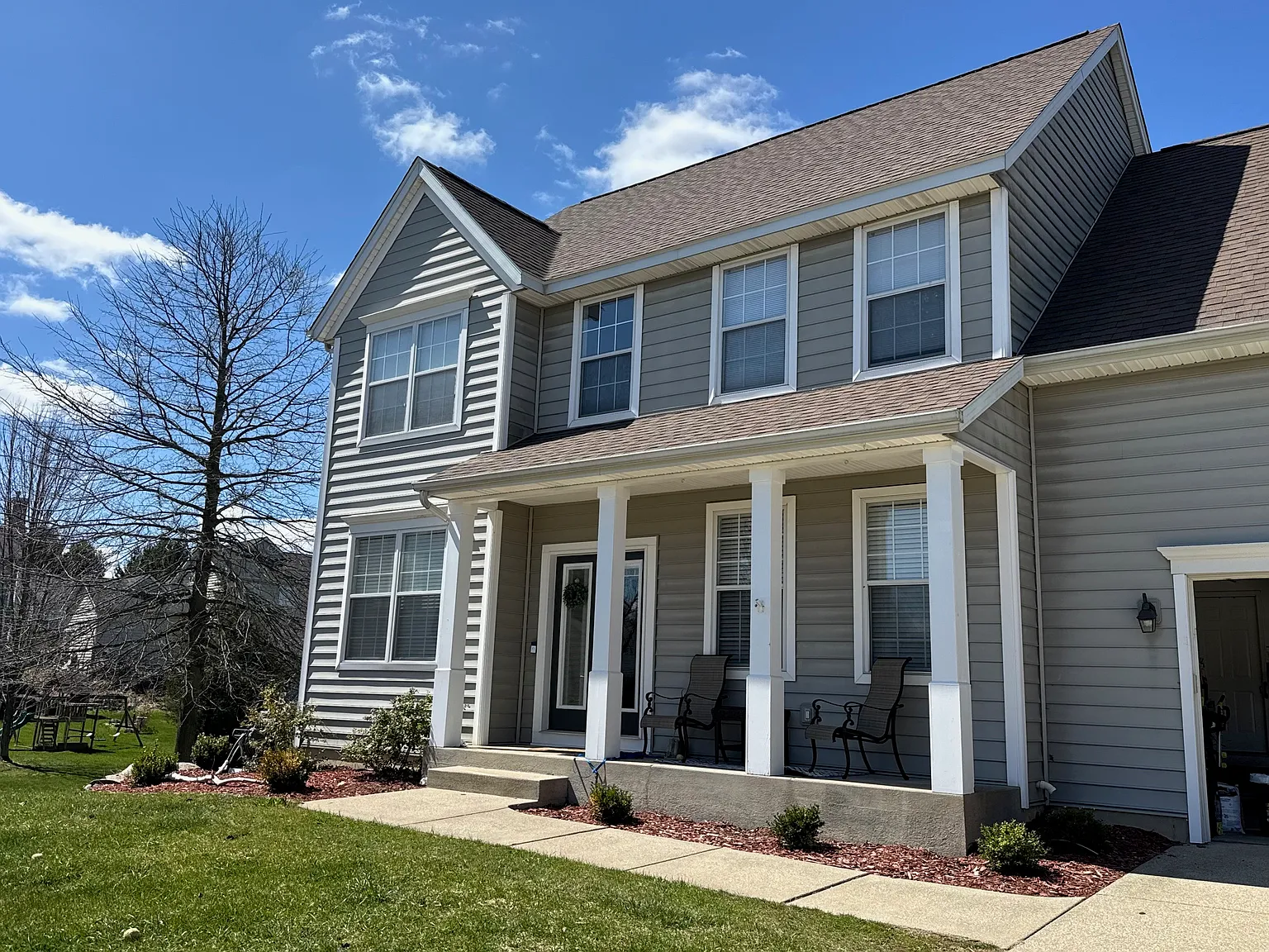 5 bed, 3.5 bath, 2986 sqft, $2,900 — Photo 2