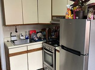 39-07 210th St #3, Bayside, NY 11361
