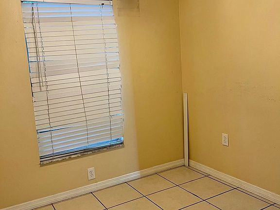 5th image of 1915 Braman Ave APT 2