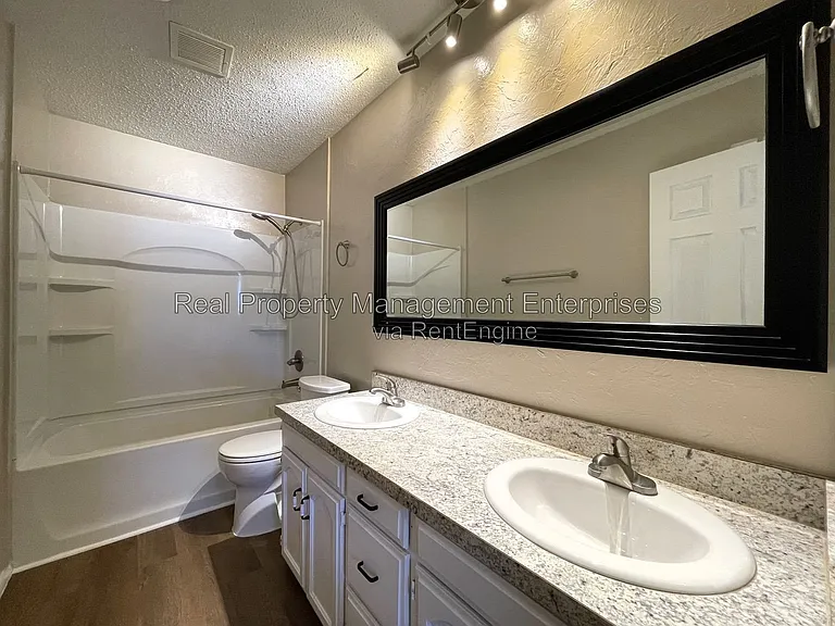 609 S Meadow Ln — Photo 10