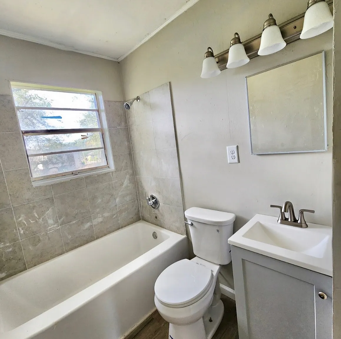 2804 32nd Way Southwest - 1 — Photo 4