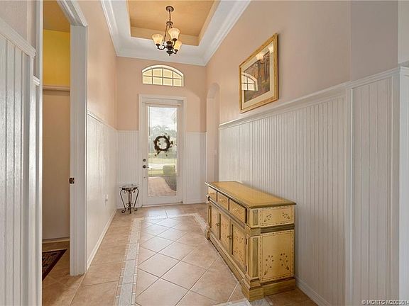 5th image of 271 SW Lake Forest Way
