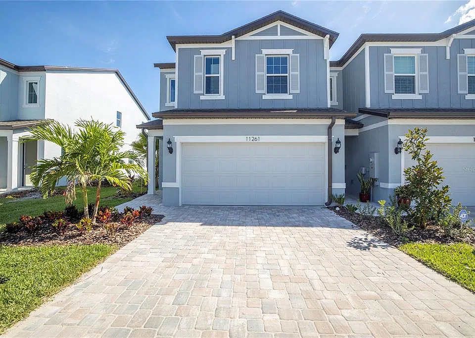 11261 Beach Walk Way NE