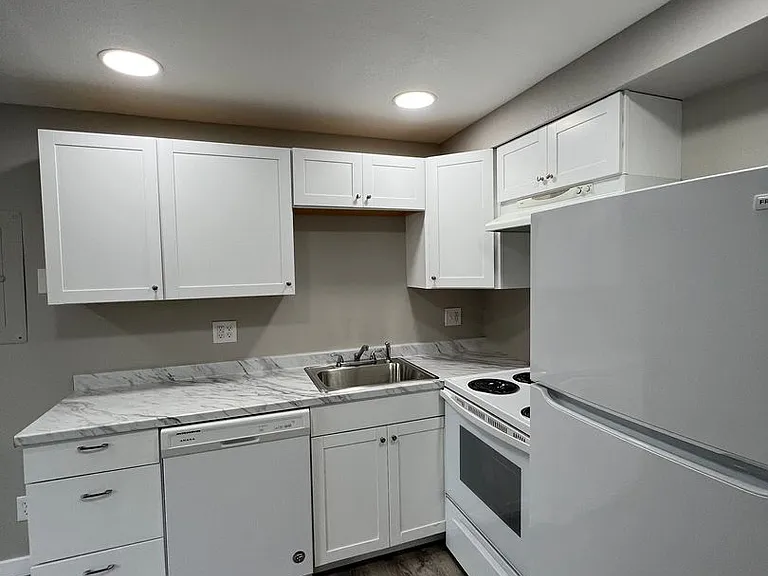 4116 Market St NE — Photo 10