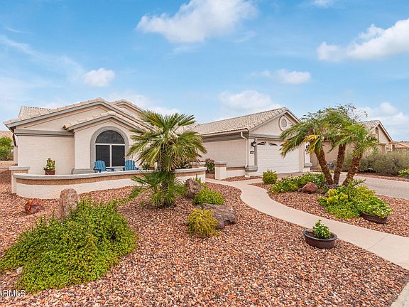 3rd image of 15816 W AMELIA Drive