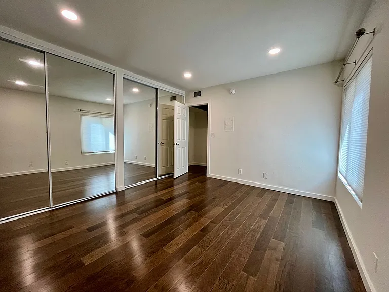 141 S Clark Dr #307 — Photo 9
