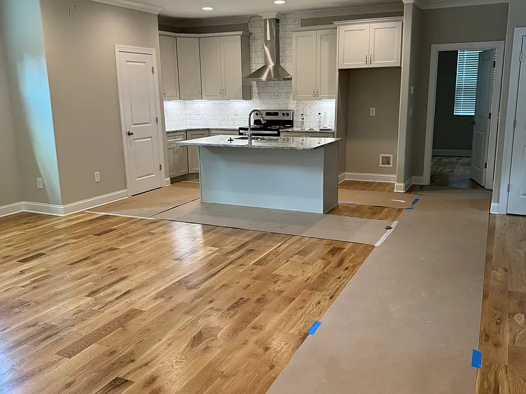 106 Lyndee Ln — Photo 3
