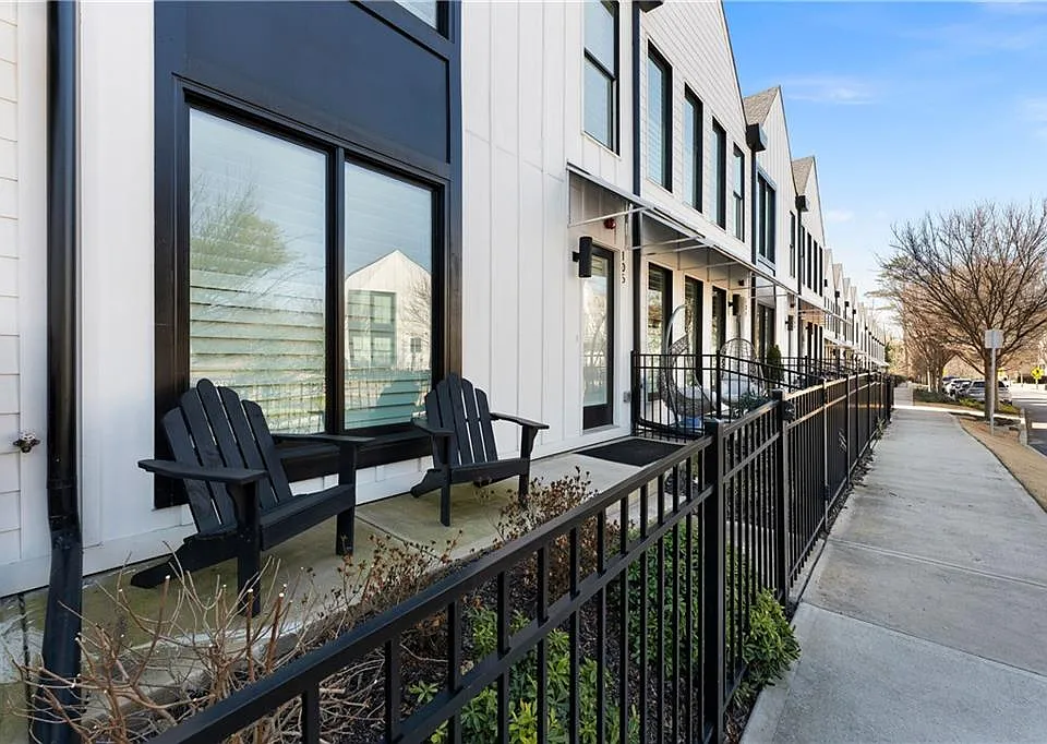 105 Pearl St
