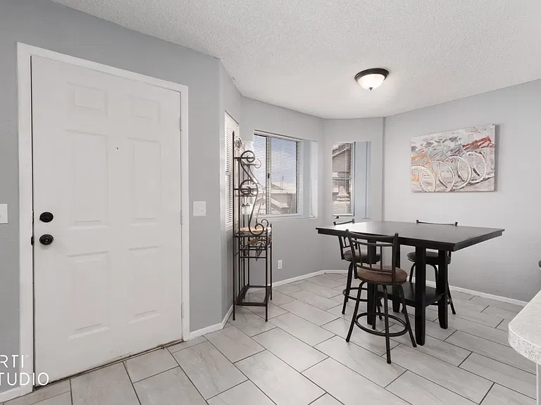453 Mesa Blvd #201 — Photo 5