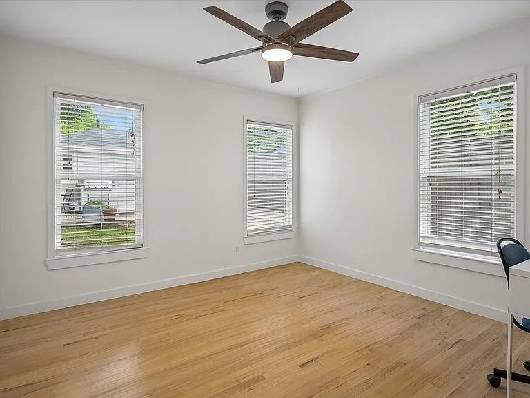 6312 Malcolm Dr — Photo 8